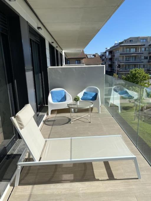 Precioso Apartamento Con Terraza Y Piscina En Portonovo-Sanxenxo Kültér fotó