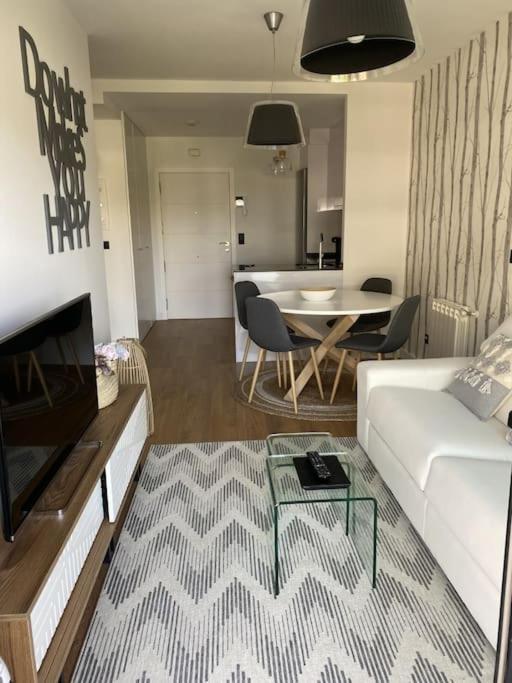 Precioso Apartamento Con Terraza Y Piscina En Portonovo-Sanxenxo Kültér fotó