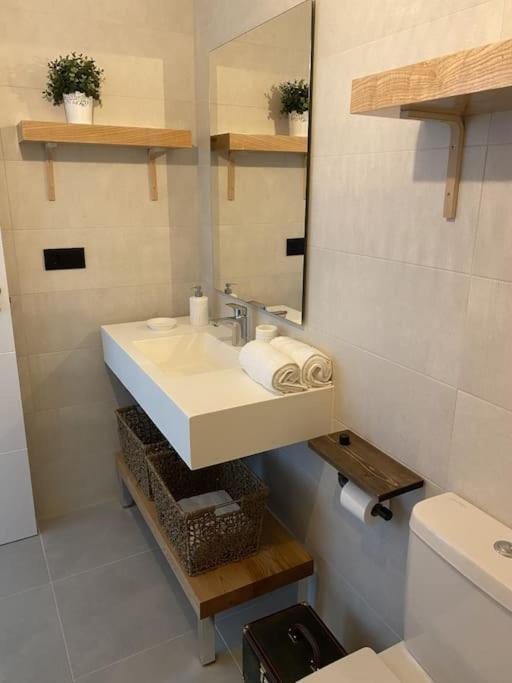 Precioso Apartamento Con Terraza Y Piscina En Portonovo-Sanxenxo Kültér fotó