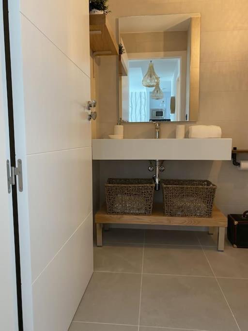 Precioso Apartamento Con Terraza Y Piscina En Portonovo-Sanxenxo Kültér fotó